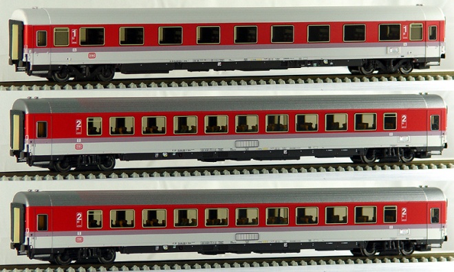Set of 3 Passenger cars of InterCity Wetterstein train running between Hamburg and Garmisch-Part (Set 1)<br /><a href='images/pictures/ACME/55071.jpg' target='_blank'>Full size image</a>